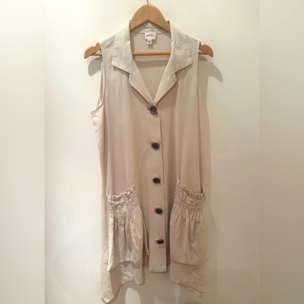 For Cynthia Sleeveless Cream dress w. large front pockets. Size L